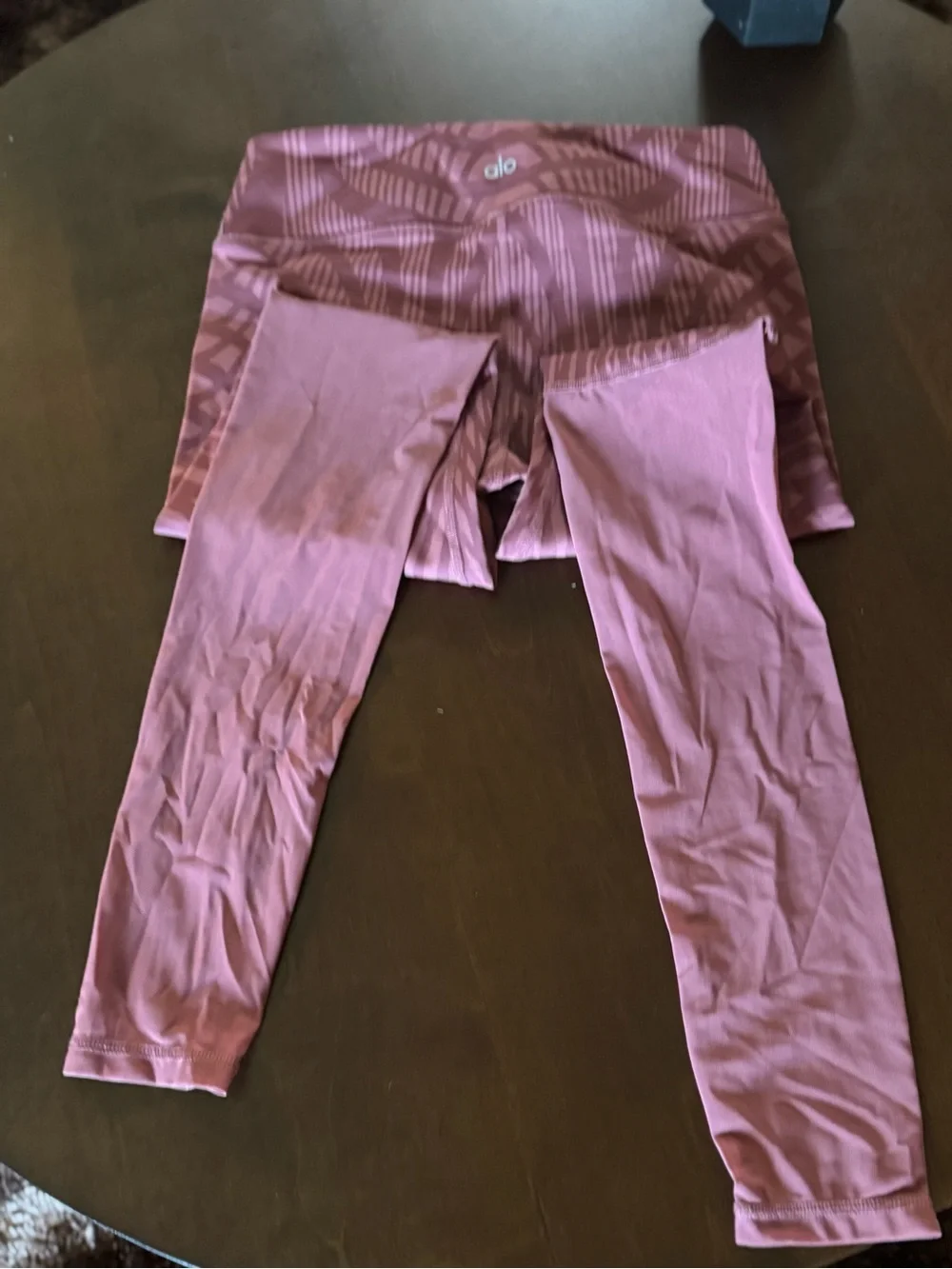 ALO Yoga Mauve Seamless Active Leggings with Subtle Geometric Texture